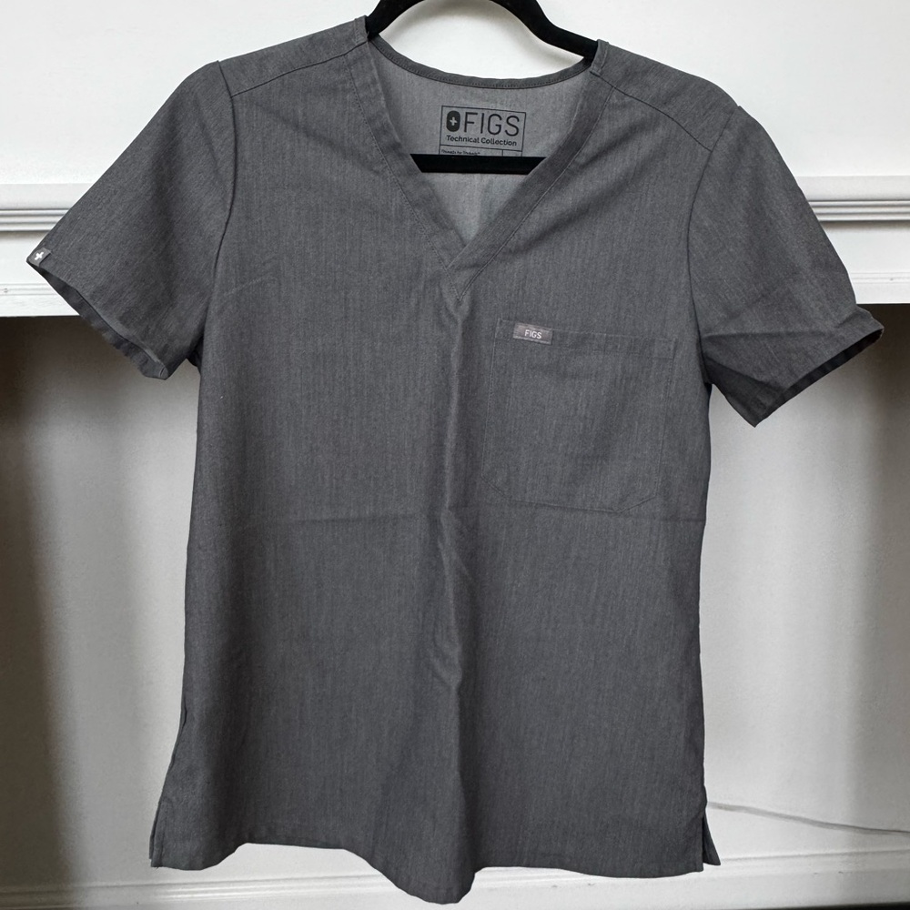 FIGS Catarina One-Pocket Scrub Top
